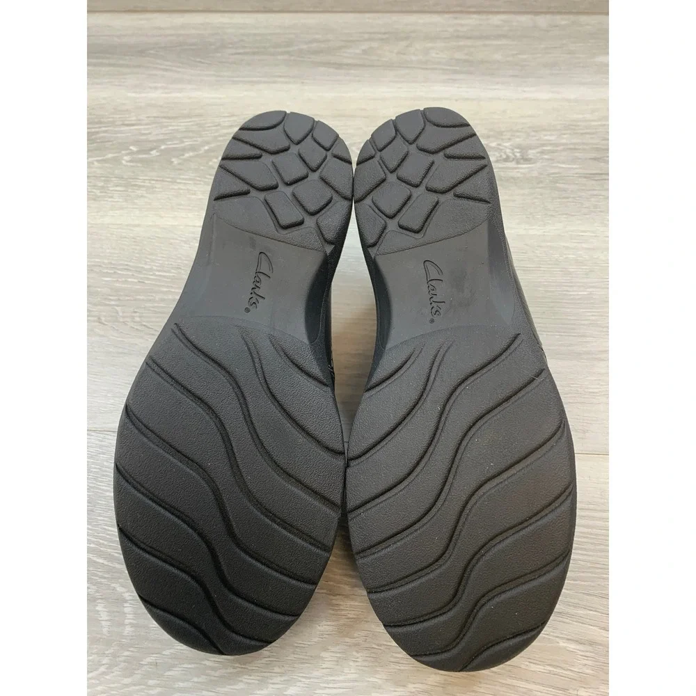 Clarks collection black